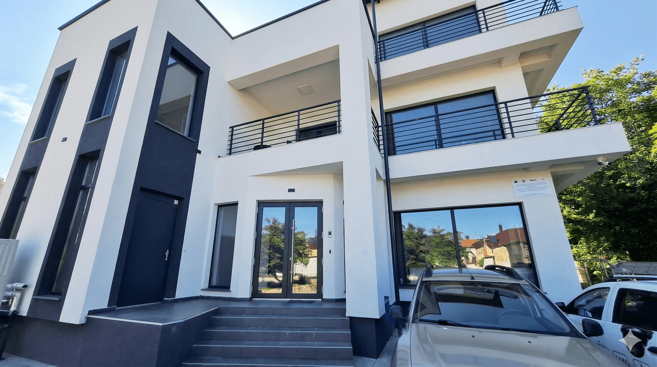 Soluții web, securitate și infrastructură IT